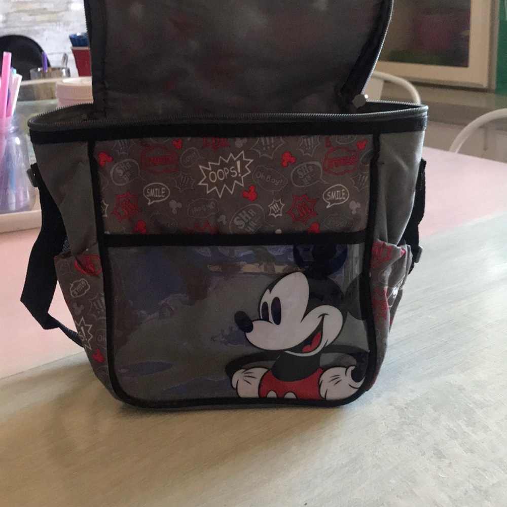 Mickey zipup lunch box